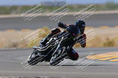 media/Oct-08-2022-SoCal Trackdays (Sat) [[1fc3beec89]]/Turn 14 (1050am)/